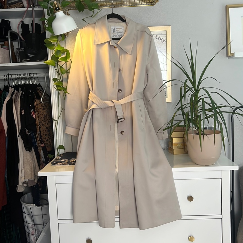 London Fog Trench Coat, Size 20 1/2
